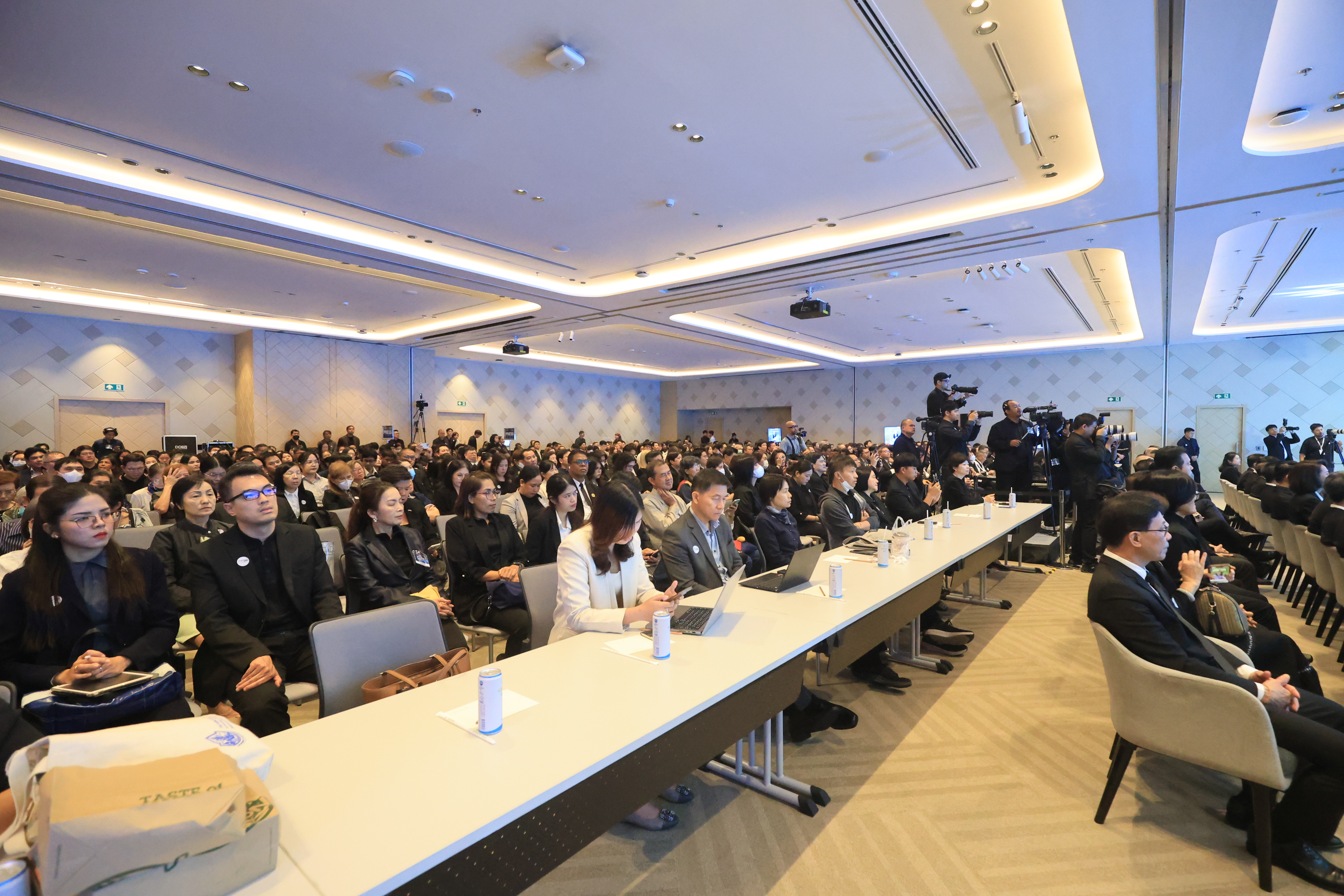 title - ส.ป.ก. ร่วมงานประจำปีสำนักเศรษฐกิจอุตสาหกรรม (OIE Forum) ครั้งที่ 17